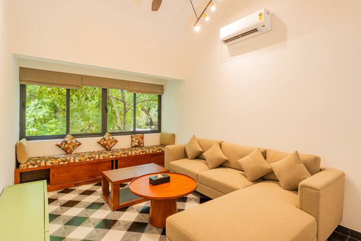 Living room 2 image 2