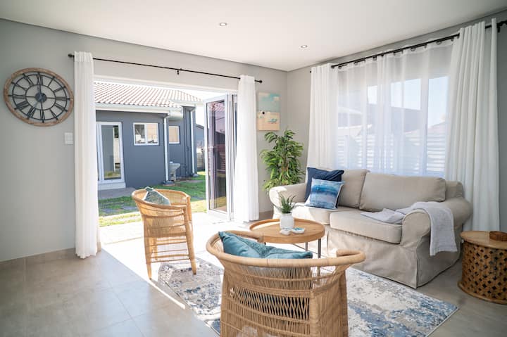 Cosy Modern Cottages | Pool, Dstv, Games Room - Durban