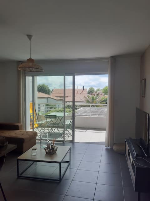 Airbnb performant: large quiet 2-room apartment near basin à Andernos Les Bains
