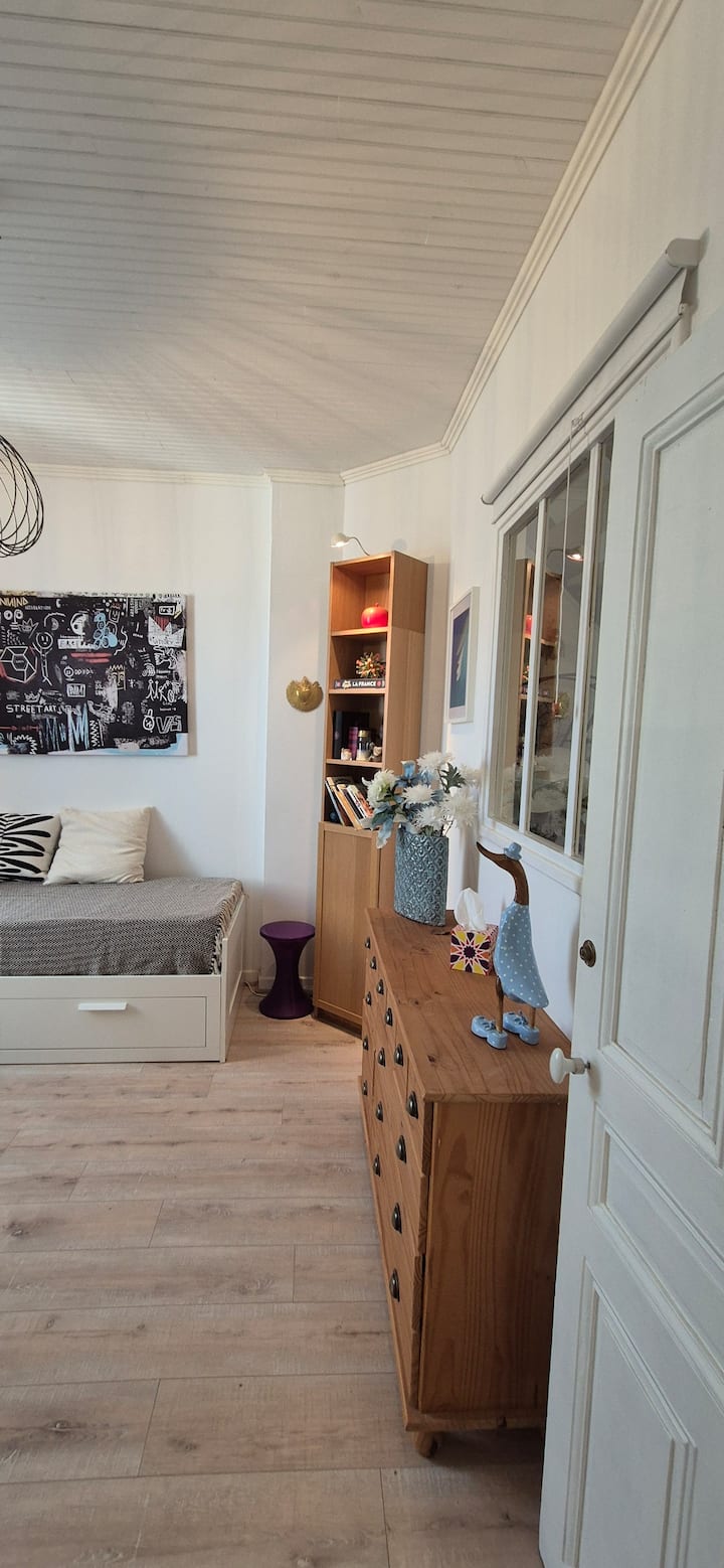 постелнина 2x80 . приземје