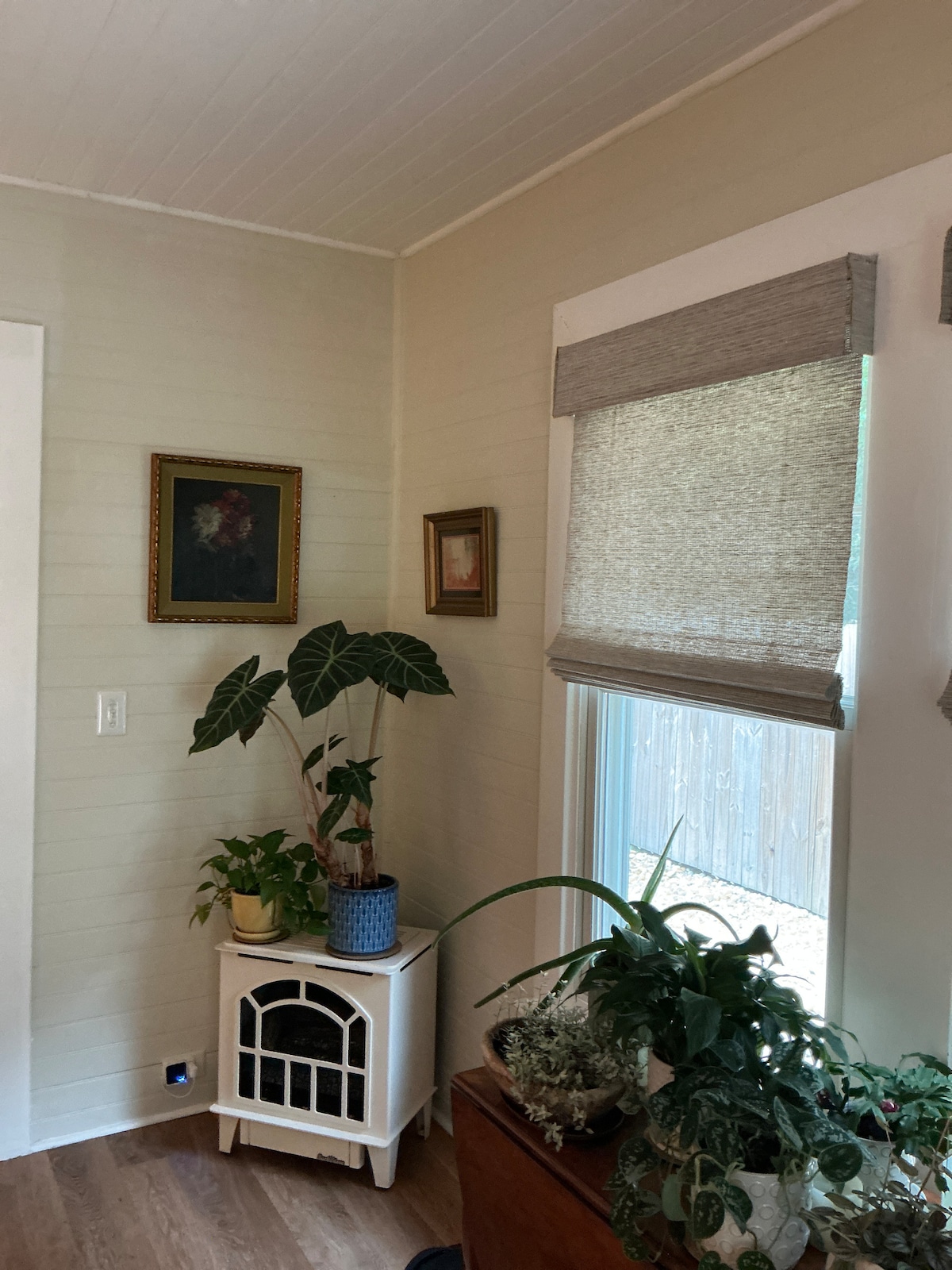 Successful Airbnb property: Adorable 2 Bed 2 Bath cottage “Bird Cottage “ in South Carolina