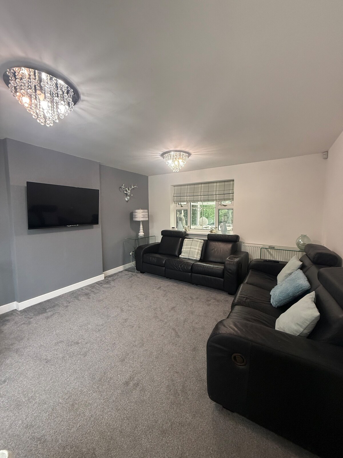 Successful Airbnb property: Entire home in North Leeds, West Yorkshire in Alwoodley