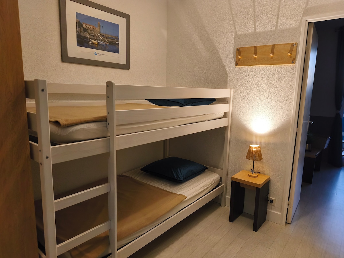 Séjour avec canapé-lit