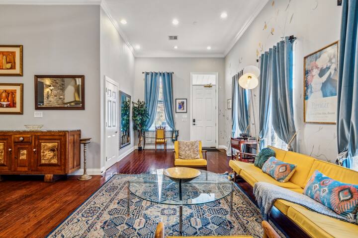 Spacious 5BR/3BA with Private Heated Pool gallery image 5