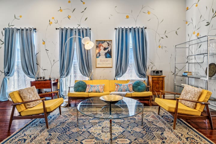 Spacious 5BR/3BA with Private Heated Pool gallery image 2