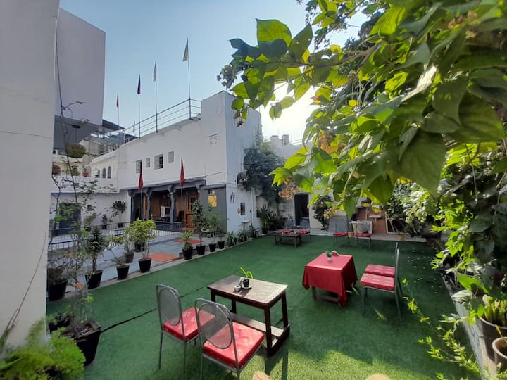 08 Heritage Rooms Haveli Group Stay Nr Lakepichola - Udaipur