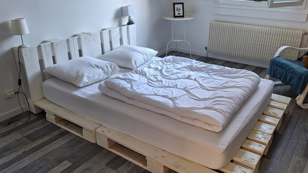 საძინებელი 1