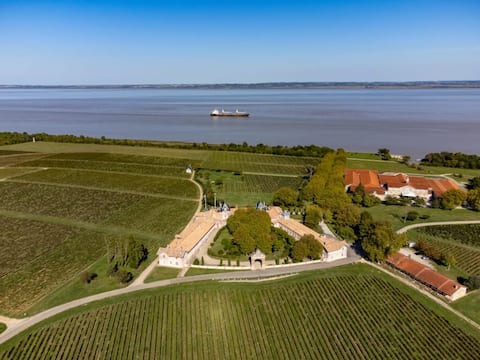 Large NEW Gîte Médoc – 7 Bedrooms