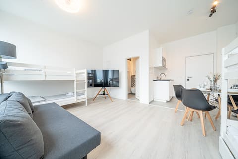 Beliebte Airbnb-Anzeige: 7 Modern city studio for 7 | Bogenhausen near the trade fair in Englschalking