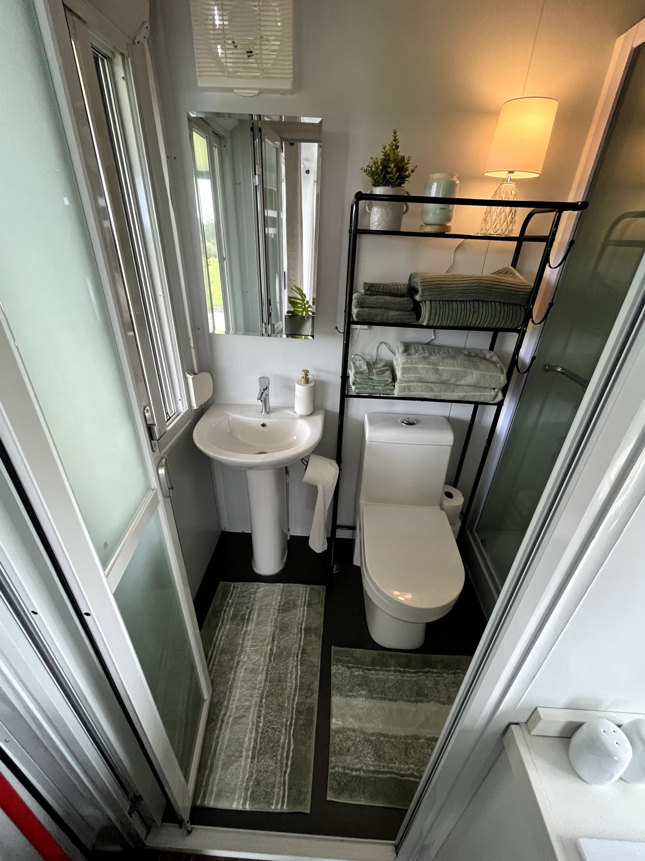 Tiny Home - Photo 10