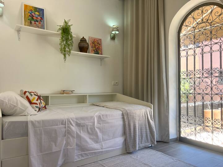 საძინებელი 1