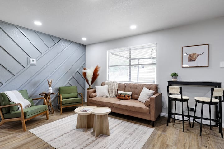 Home In San Antone Bmt- Lackland 8 Mins! - San Antonio, TX