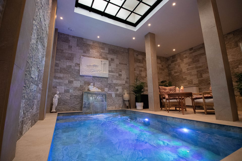 Vacation Rentals with Amazing Pools | Airbnb
