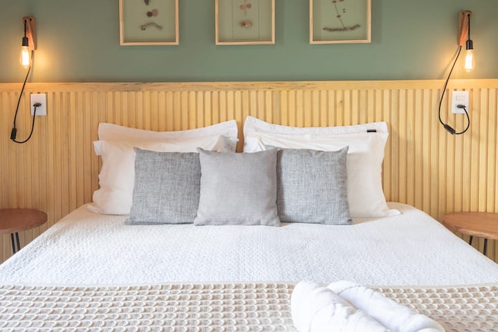 Schlafzimmer 1