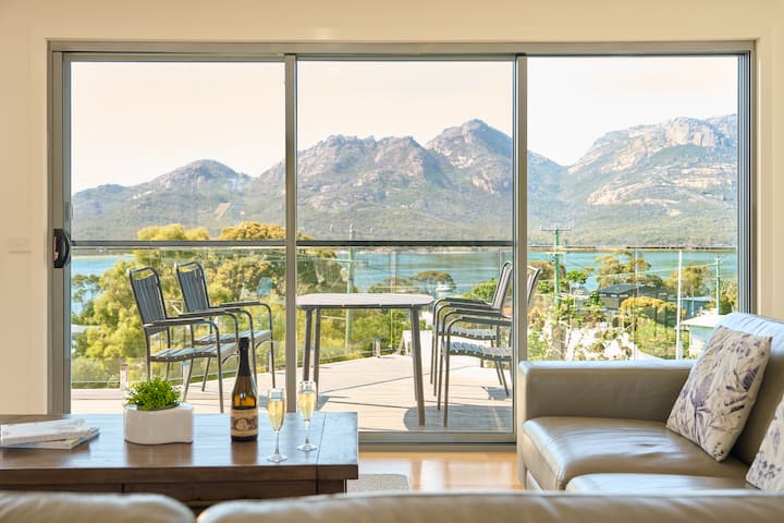 Deja Blue 1 – Freycinet