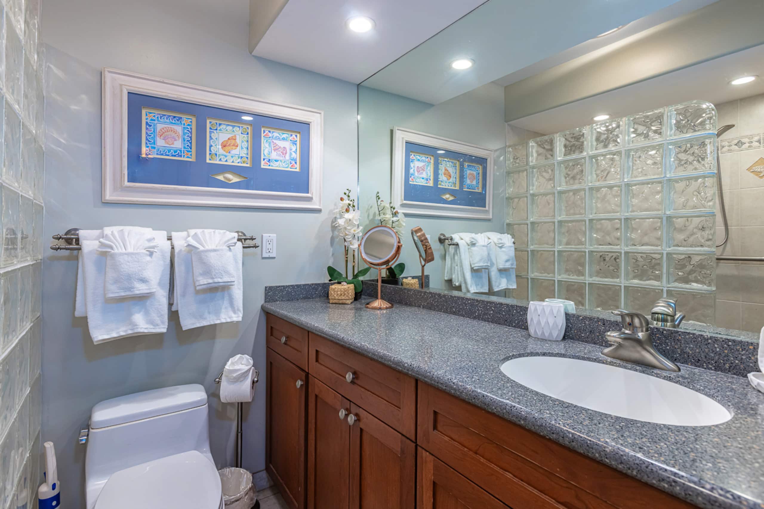 Condo in Kihei · ★4.5 · 1 bedroom · 2 beds · 2 baths - Image 18