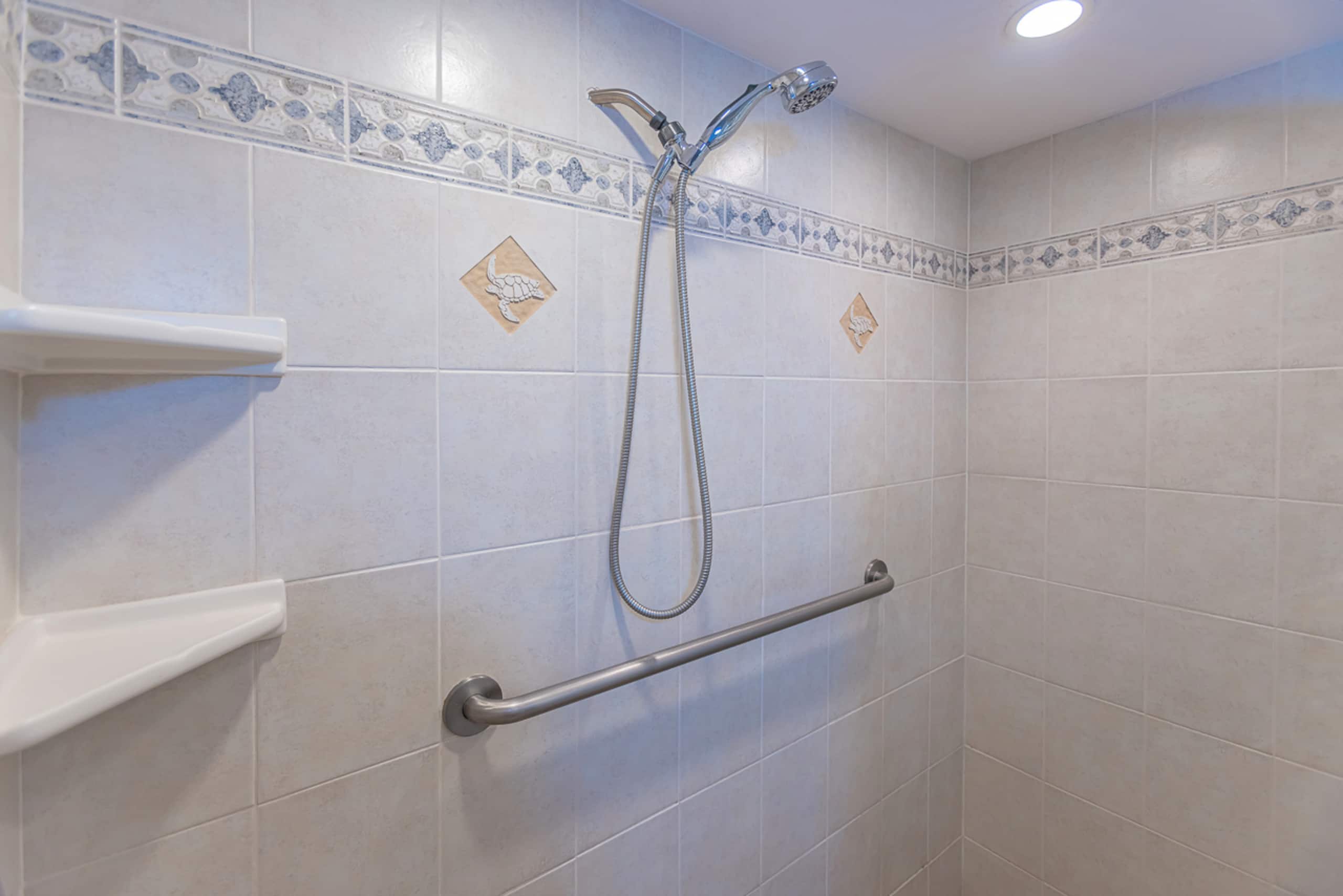 Condo in Kihei · ★4.5 · 1 bedroom · 2 beds · 2 baths - Image 20