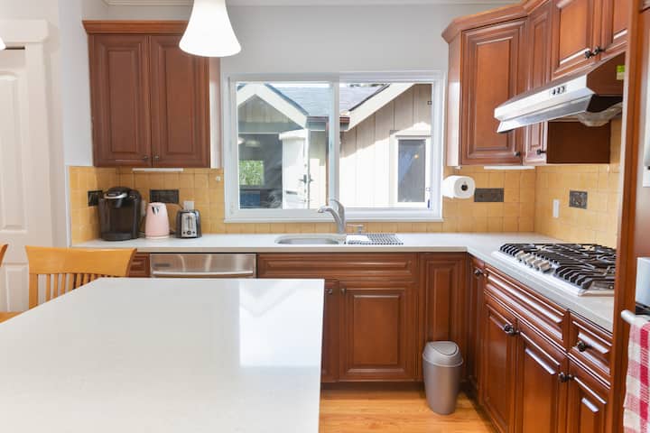 King Size Full Kitchen River Run - Tsawwassen