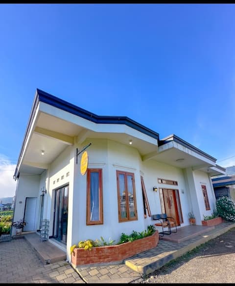 Nyaredieng sharia homestay