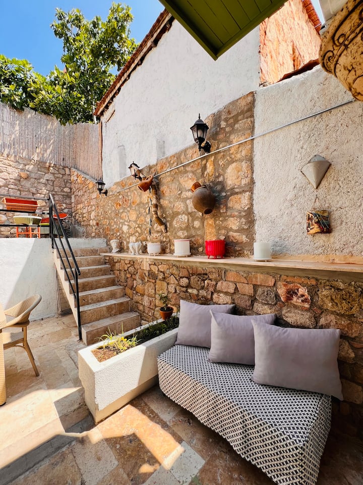 Tas Bahce Ayvalik - Ayvalık