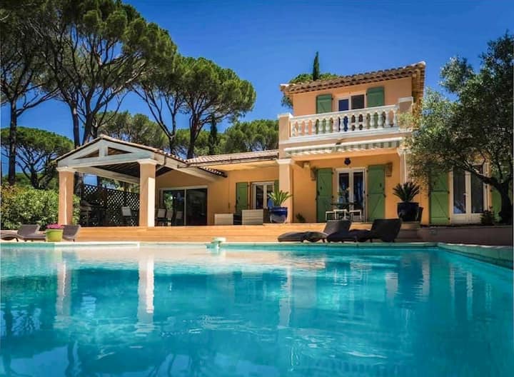 Villa With Infinity Pool Near Saint Tropez - Vidauban