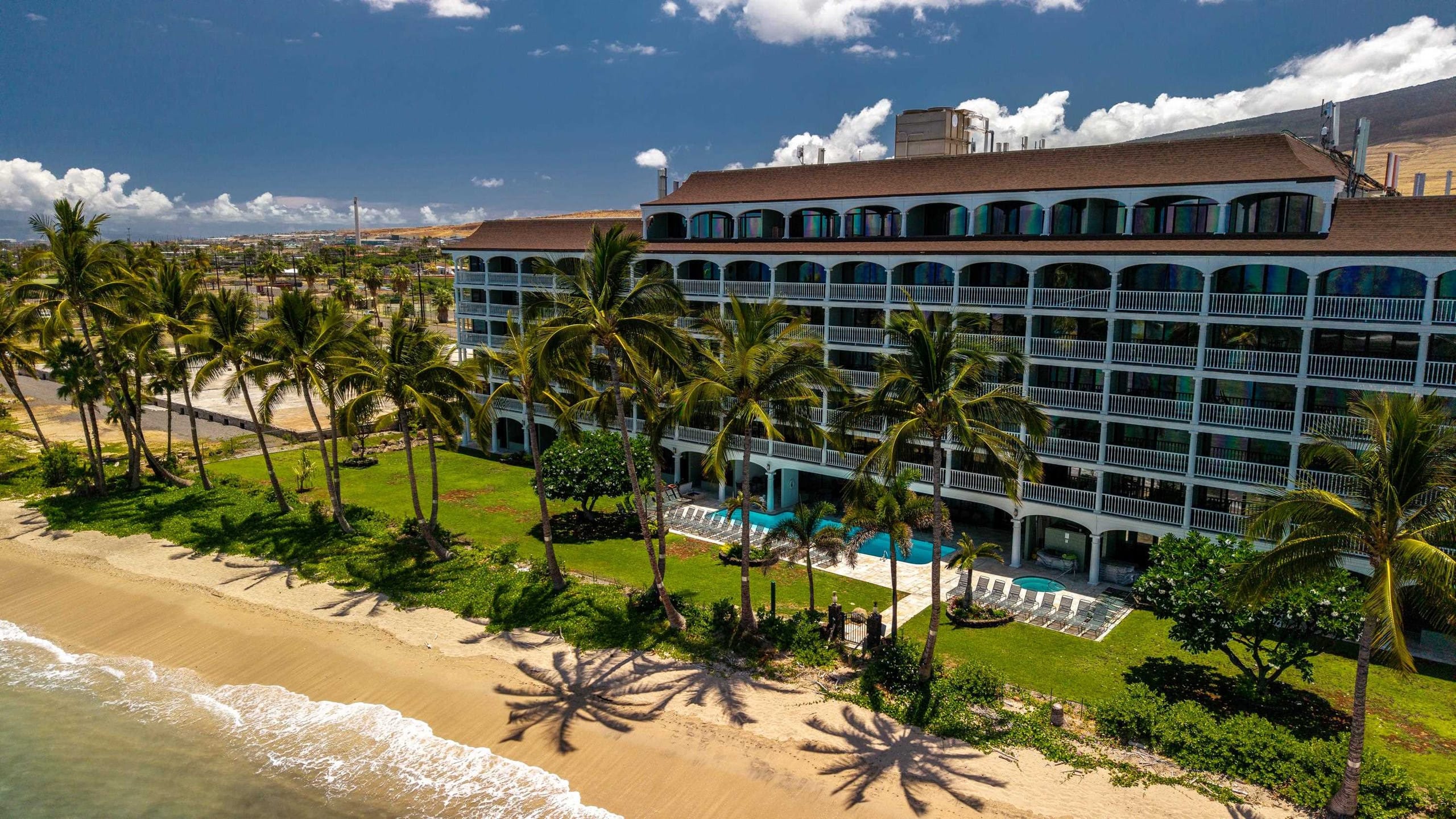 Oceanfront Studio, Sunset View, 5 min to Kaanapali - Image 7