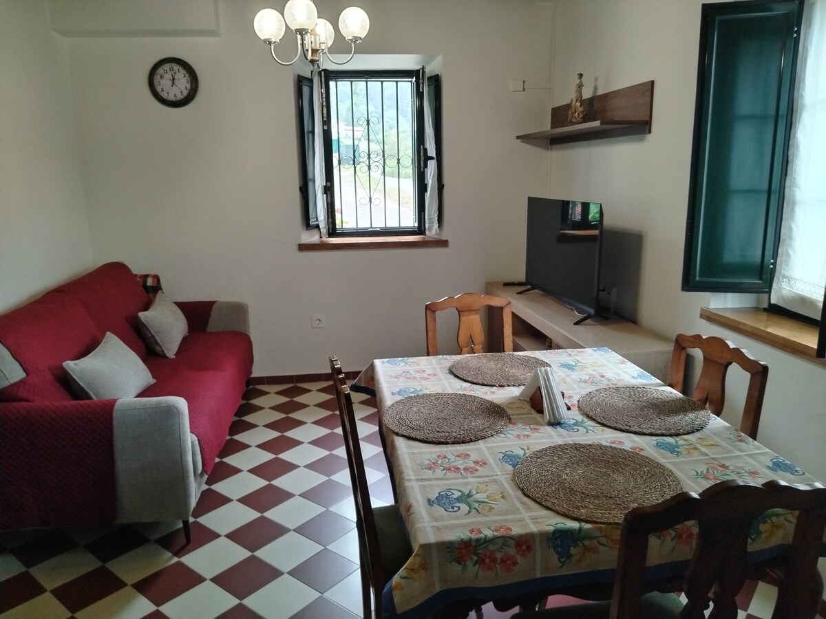 Anuncio de Airbnb popular: The Fountain Area (Villaviciosa) en Villaviciosa