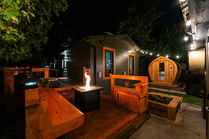Private 3BR Spa Retreat with Hot Tub & Sauna