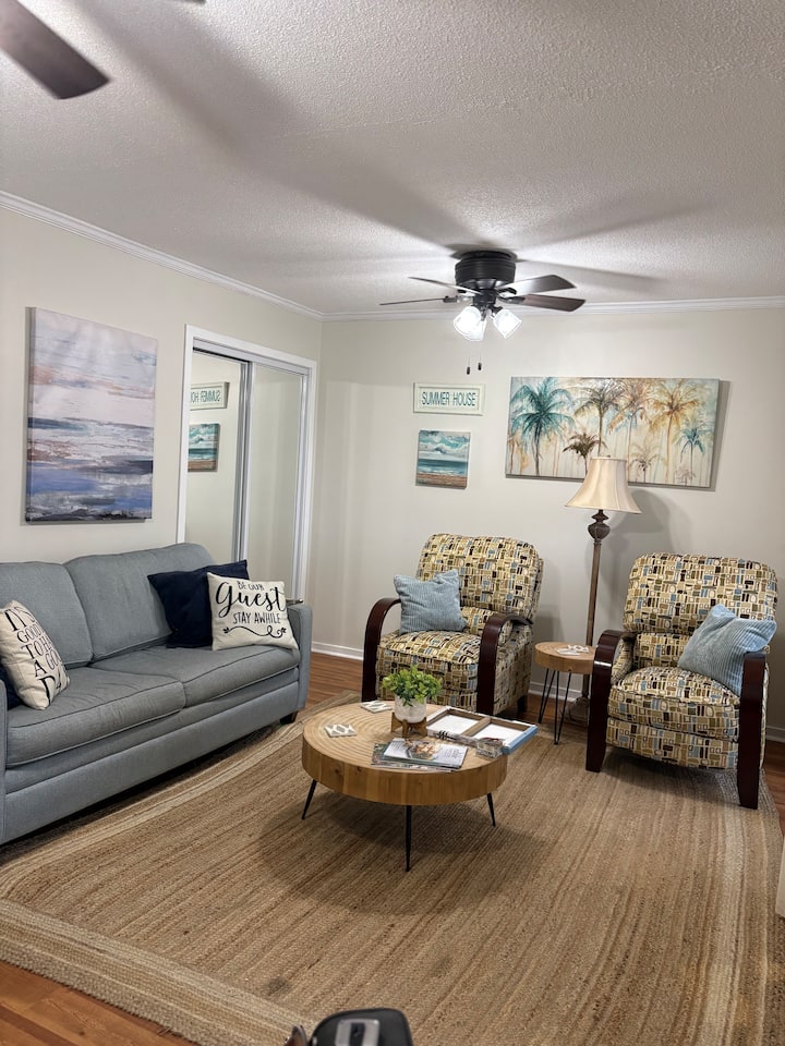 Beach Boho 1br/2ba Condo Ocean View - Carolina Beach, NC