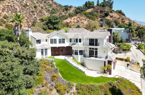 Luxe Sierra Madre Hilltop Escape