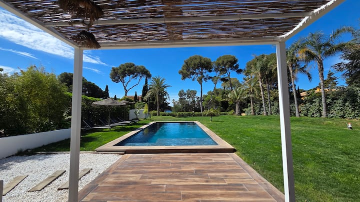 Villa En Bord De Mer - Carqueiranne