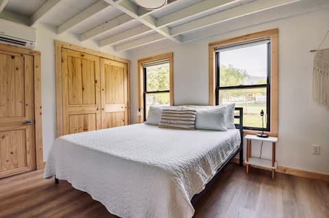 Popular Airbnb listing: A-Frame, 2Kings, In-town, W/D, WiFi, Firepit in Asheville