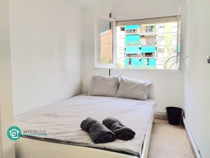 Miret Room 2 Co-living Barcelona Centre - Badalona