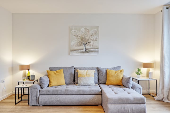 Modern 4br, Sleep 9 | Parking | Long Stay Welcome - Colchester