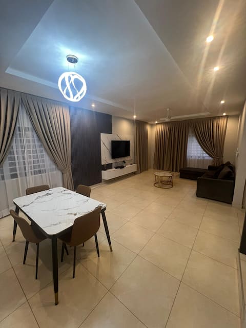 Tyson Royal | Elegant & Secure in Accra