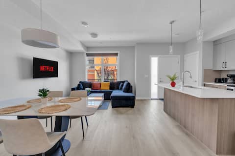Popular Airbnb listing: Modern 2BR Townhome in Belmont | AC & Parking in Belmont