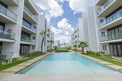 Spacious 3BD Penthouse Private Rooftop Sea Breeze