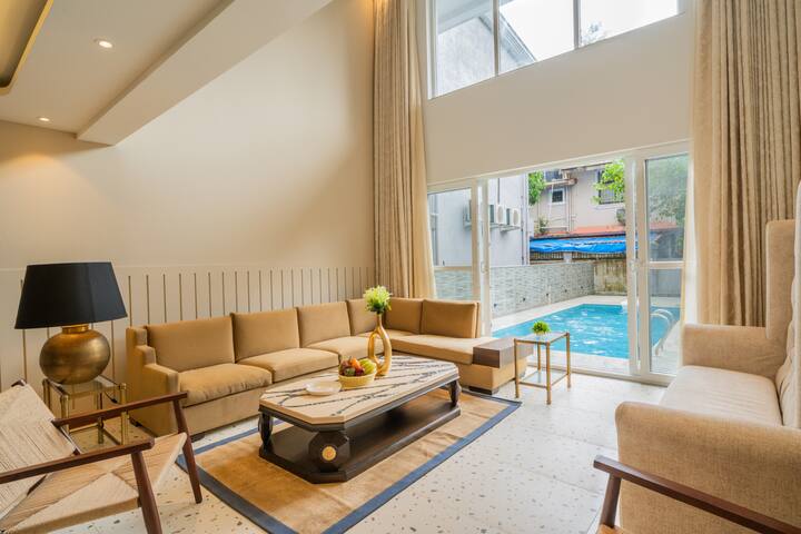 Solace AquaVista 5-BHK · Tropical Retreat W/ Pvt Pool