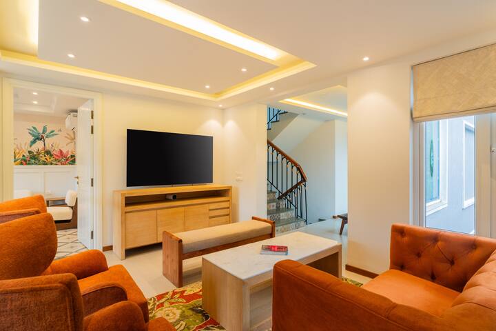 Living room 2 image 2