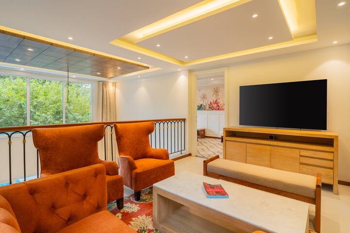 Living room 2 image 6