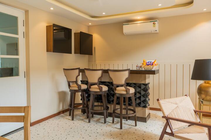 Solace AquaVista 4-BHK Secondary · Tropical Retreat W/ Pvt Pool, Lounge Area & Bar