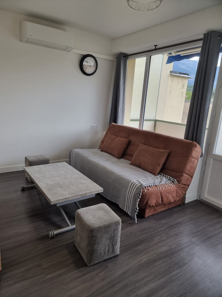 T2 Avec Parking - Proche Thermes, Lac Et Montagnes - Aix-les-Bains