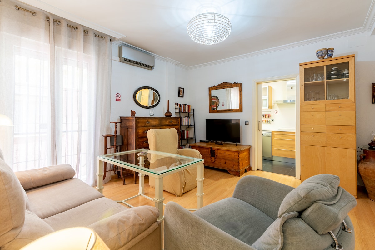 NEW! Acogedor apartamento en el centro con parking - Camas