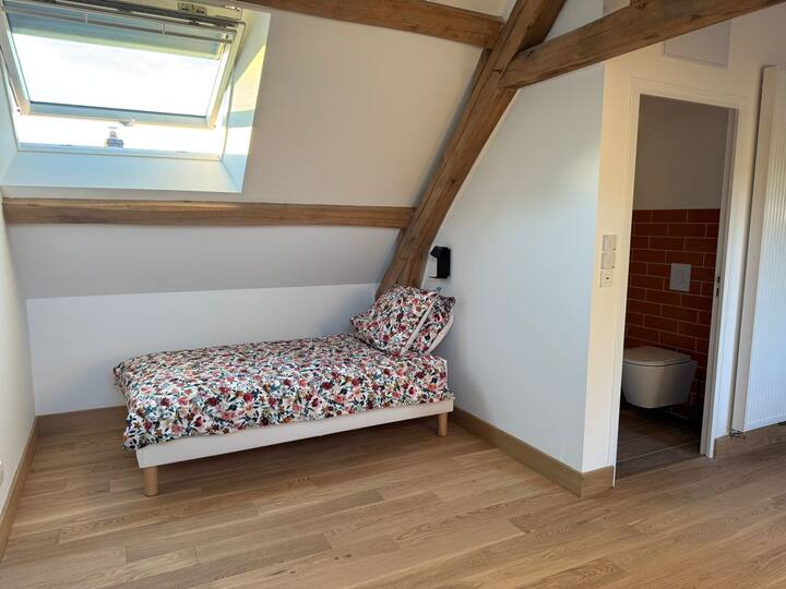 საძინებელი 4