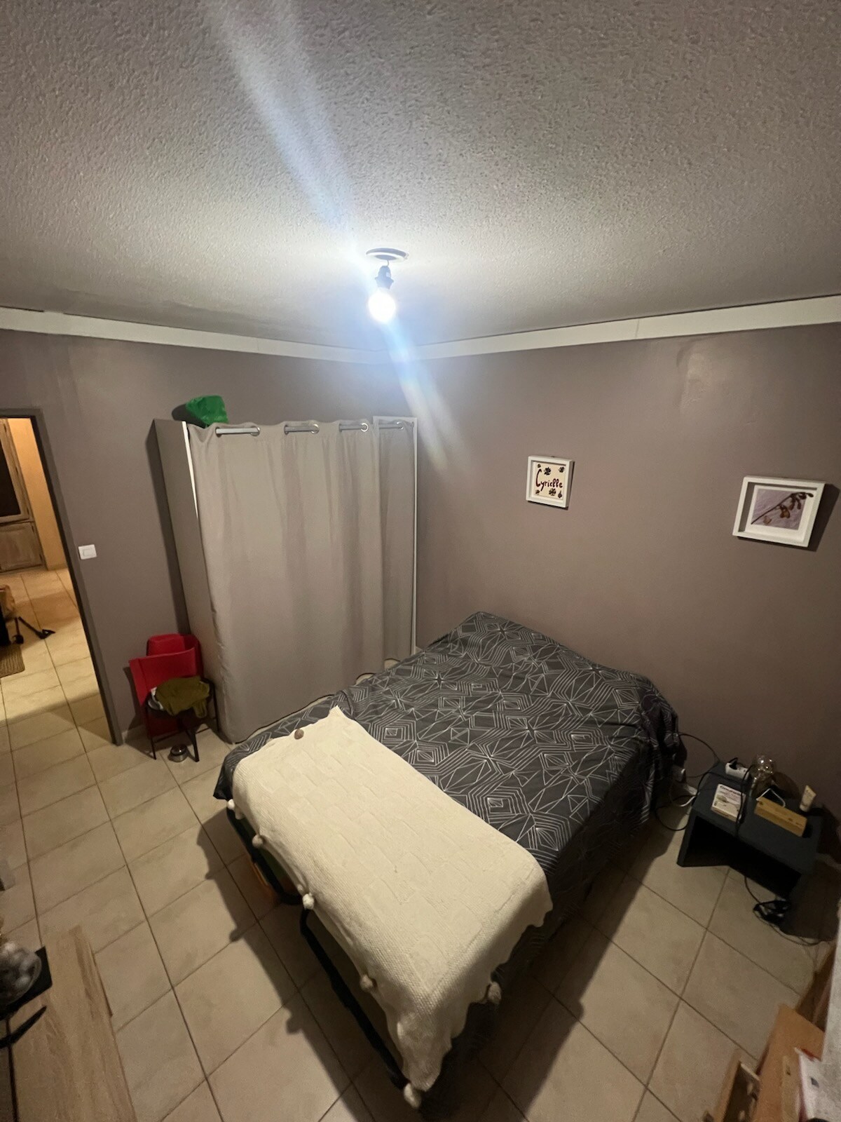 საძინებელი 1