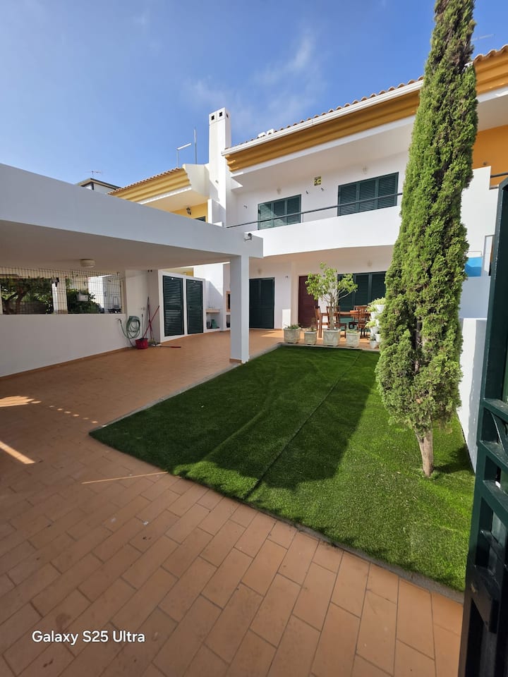 Moradia V3 Em Albufeira - Albufeira
