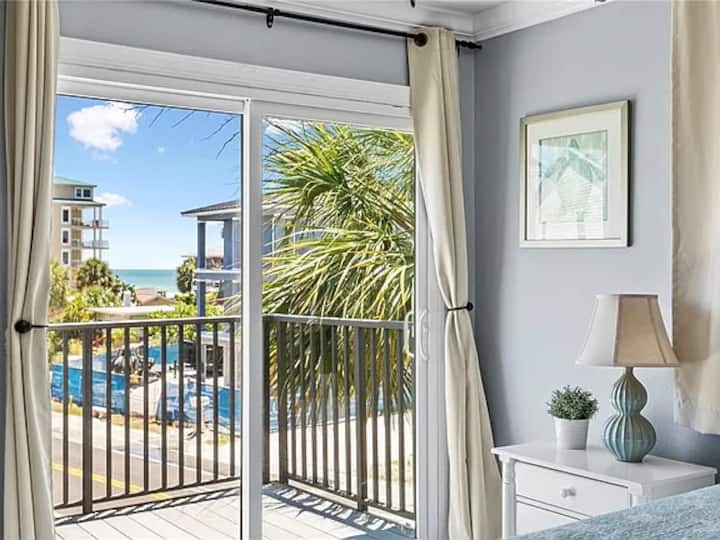 Balcony off of the Primary bedroom with Oceanview.