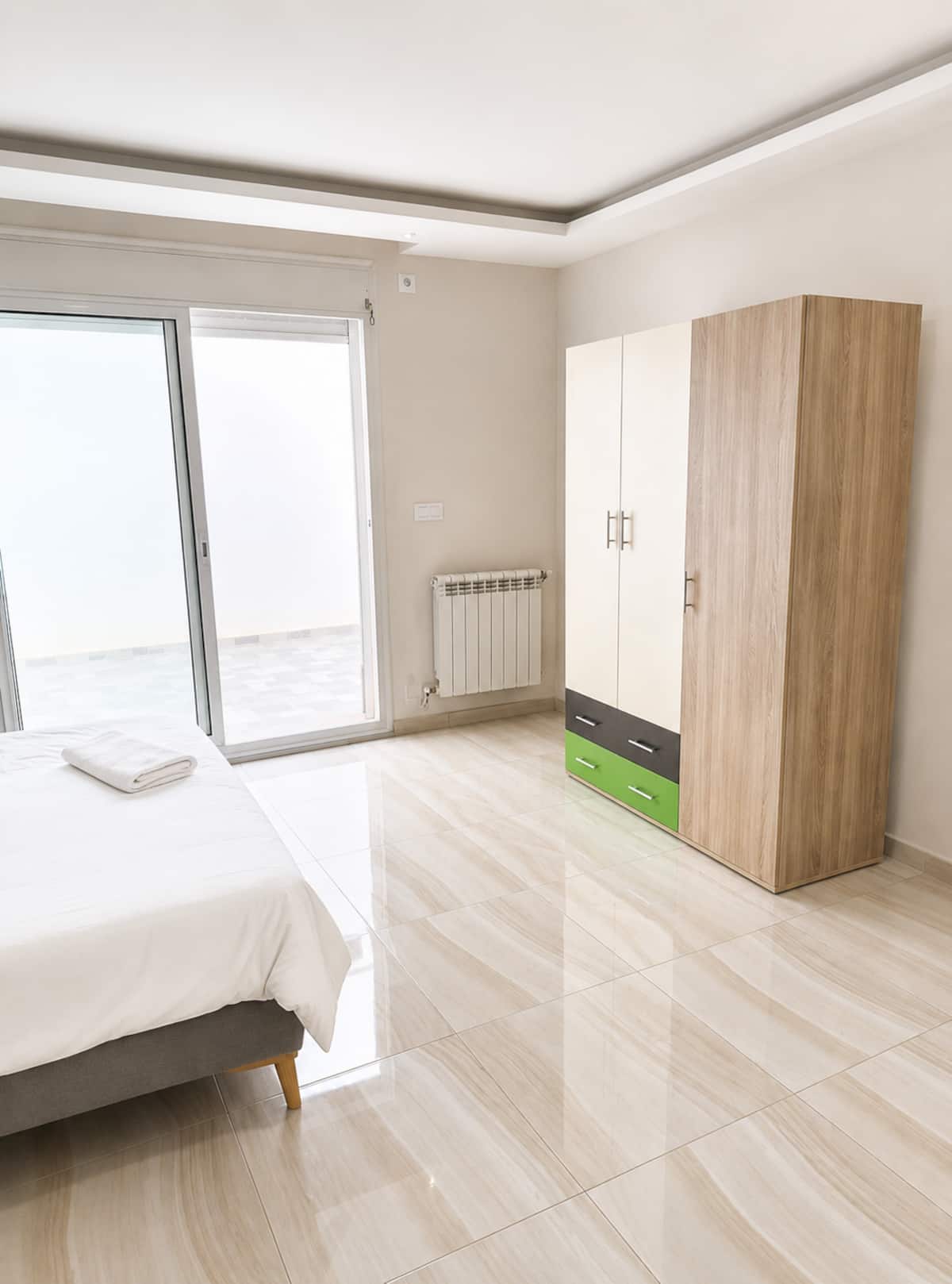 Appartement 3 chambres — haut de gamme, vue piscine — Chambre 2
