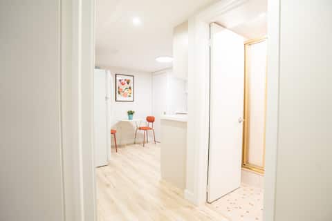 Successful Airbnb property: Cozy New 2BR | Parking/WiFi/Walk to Subway & Mall in Don Valley North