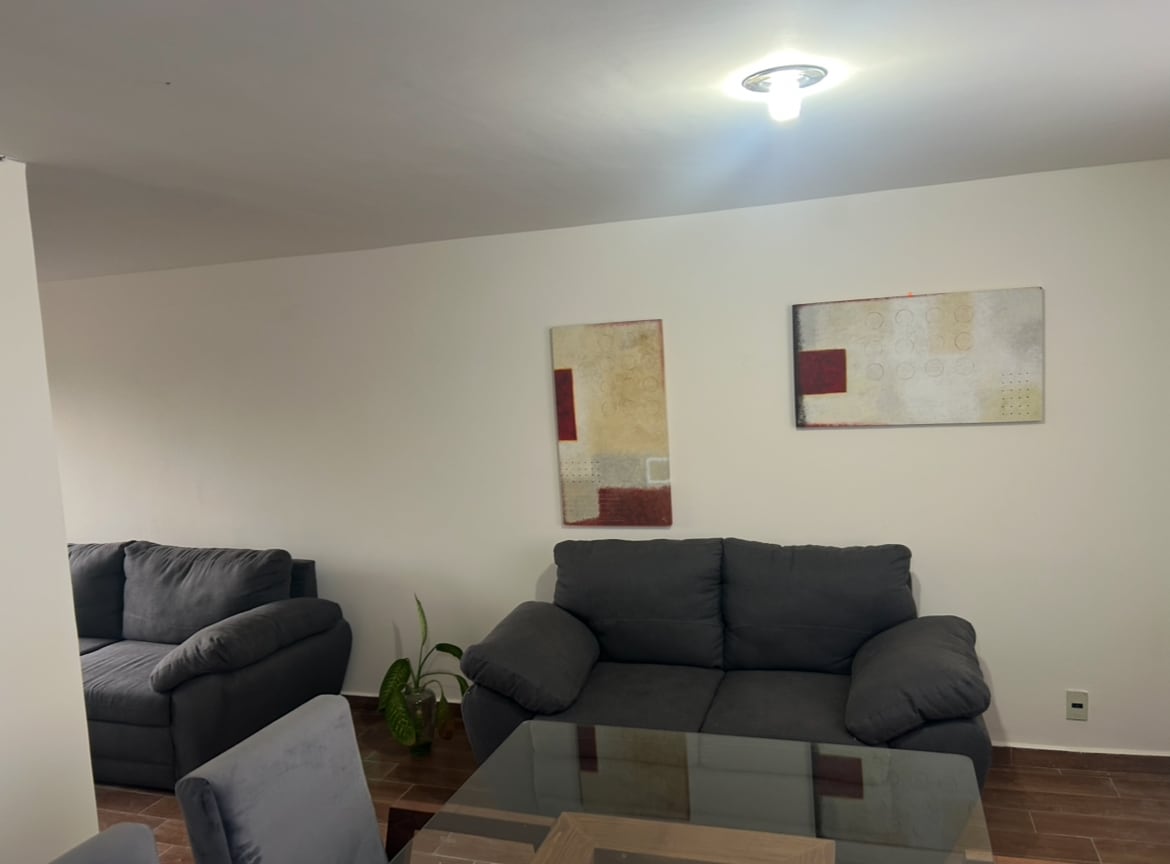 Anuncio de Airbnb popular: South Medical Front/Aztec Stadium en La Fama